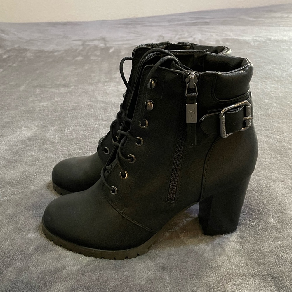 Vera Wang High Heel Boots Booties